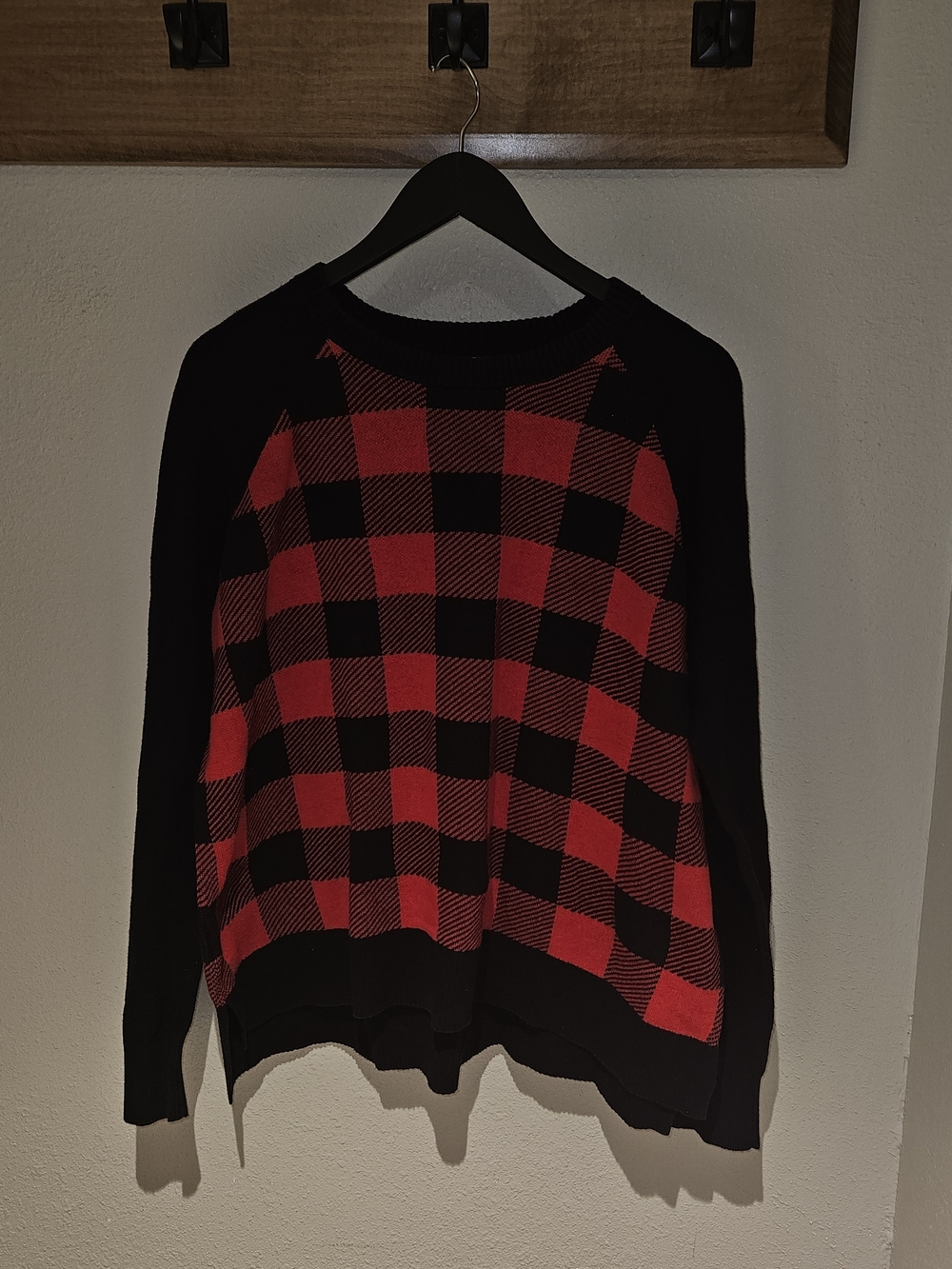Eddie Bauer Red and Black Buffalo Plaid Crewneck Sweater